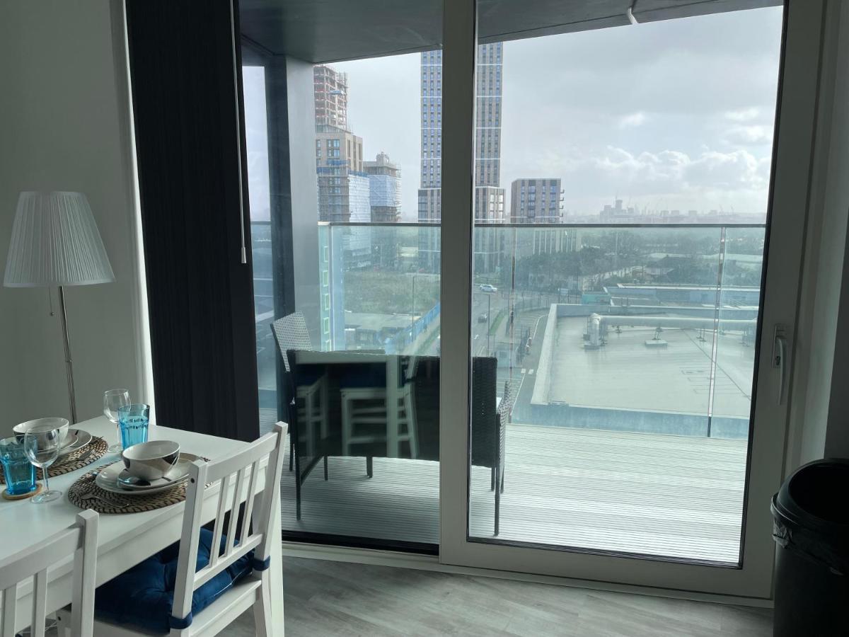 Apartmán One West Point , Icon Tower Londýn Exteriér fotografie