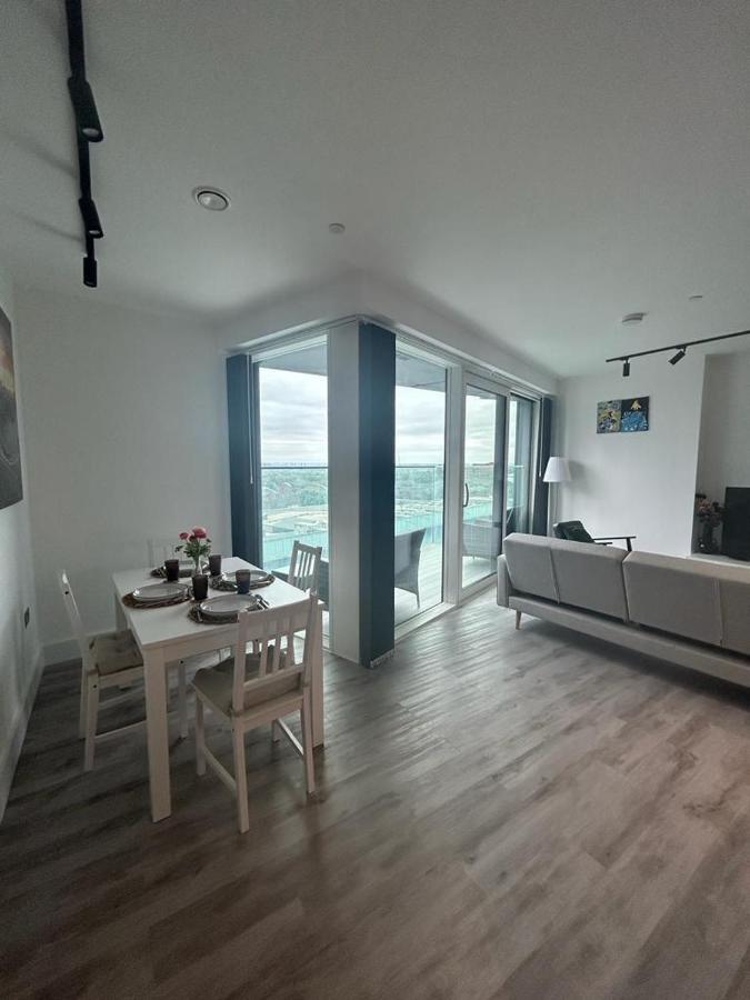 Apartmán One West Point , Icon Tower Londýn Exteriér fotografie