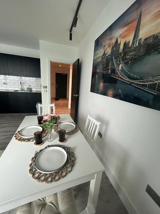 Apartmán One West Point , Icon Tower Londýn Exteriér fotografie