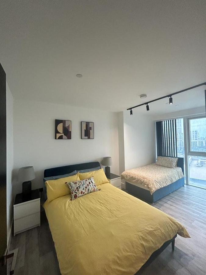 Apartmán One West Point , Icon Tower Londýn Exteriér fotografie